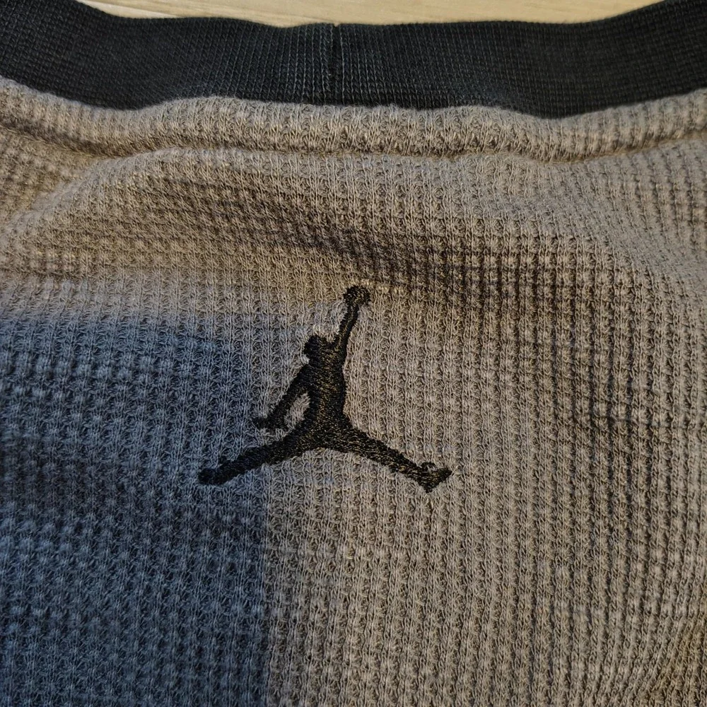 Jordan Mens XL Gray Waffle Knit Thermal Long Sleeve Jumpman Shirt Charcoal